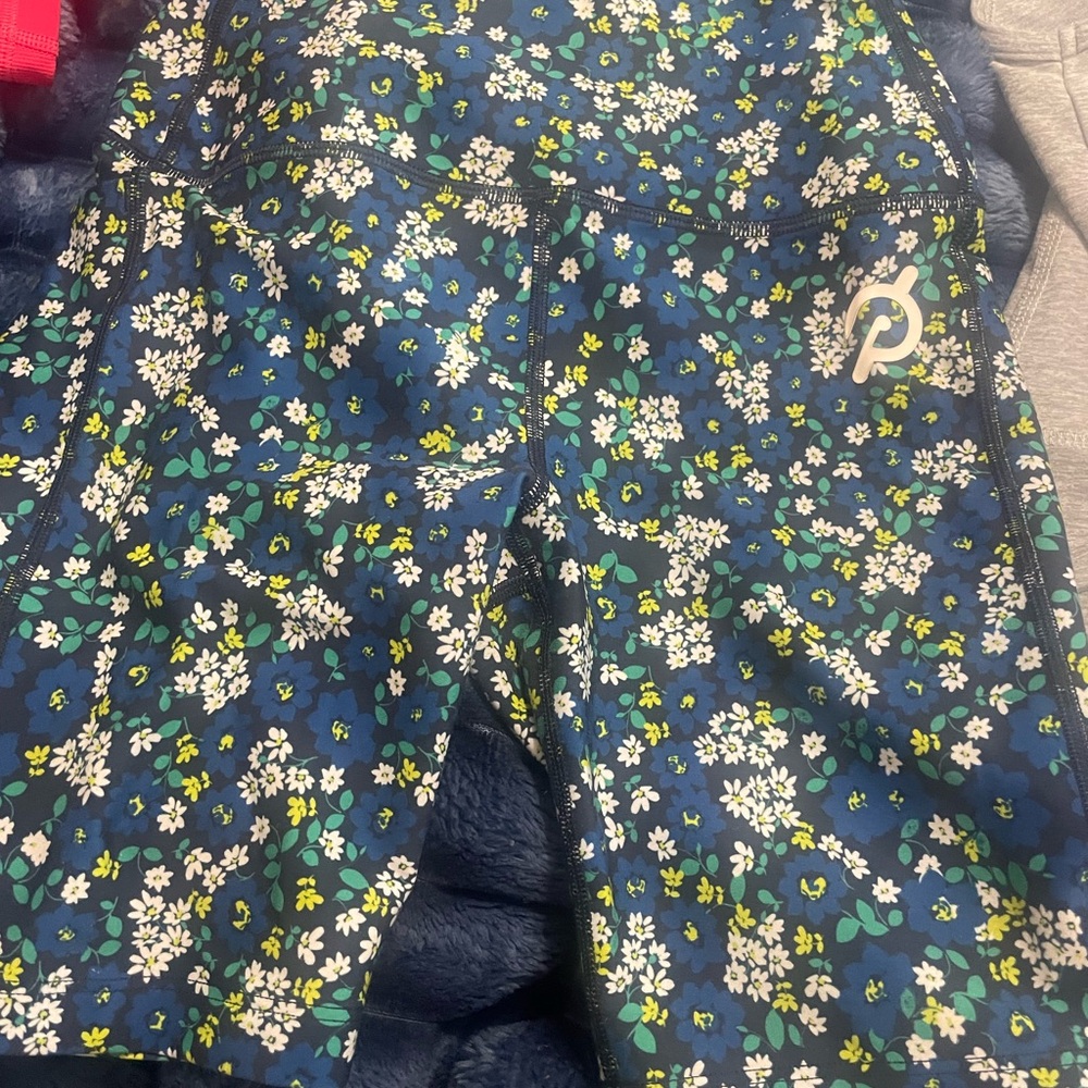 Floral Patterned peloton bike shorts xs
